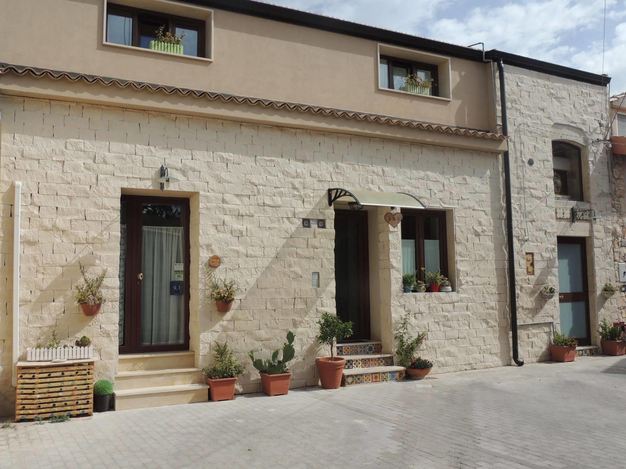 Monolocale L'Abbraccio Ragusa Exterior foto
